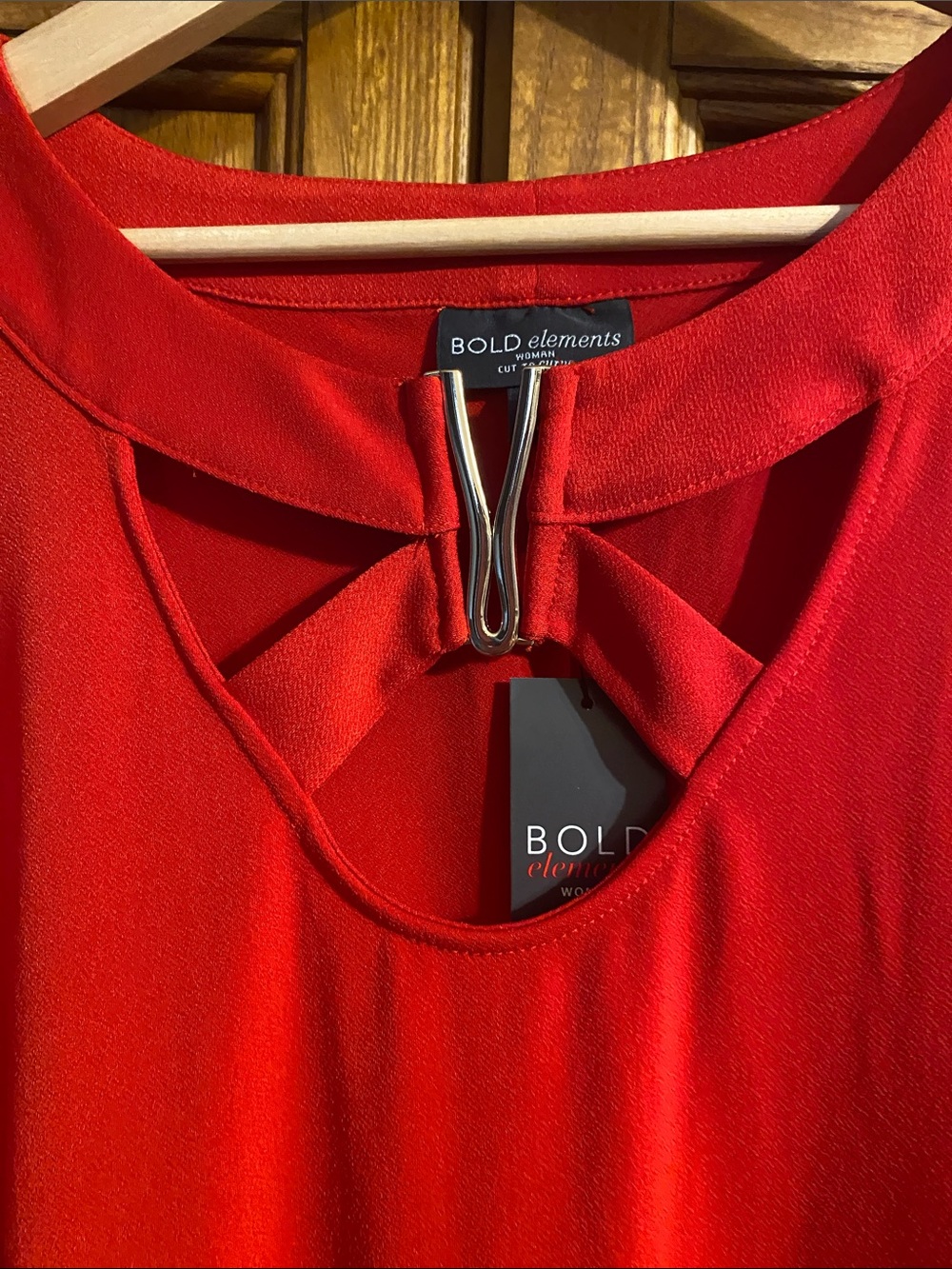 BOLD elements Red Cold-Shoulder Keyhole Blouse - Picture 5 of 9
